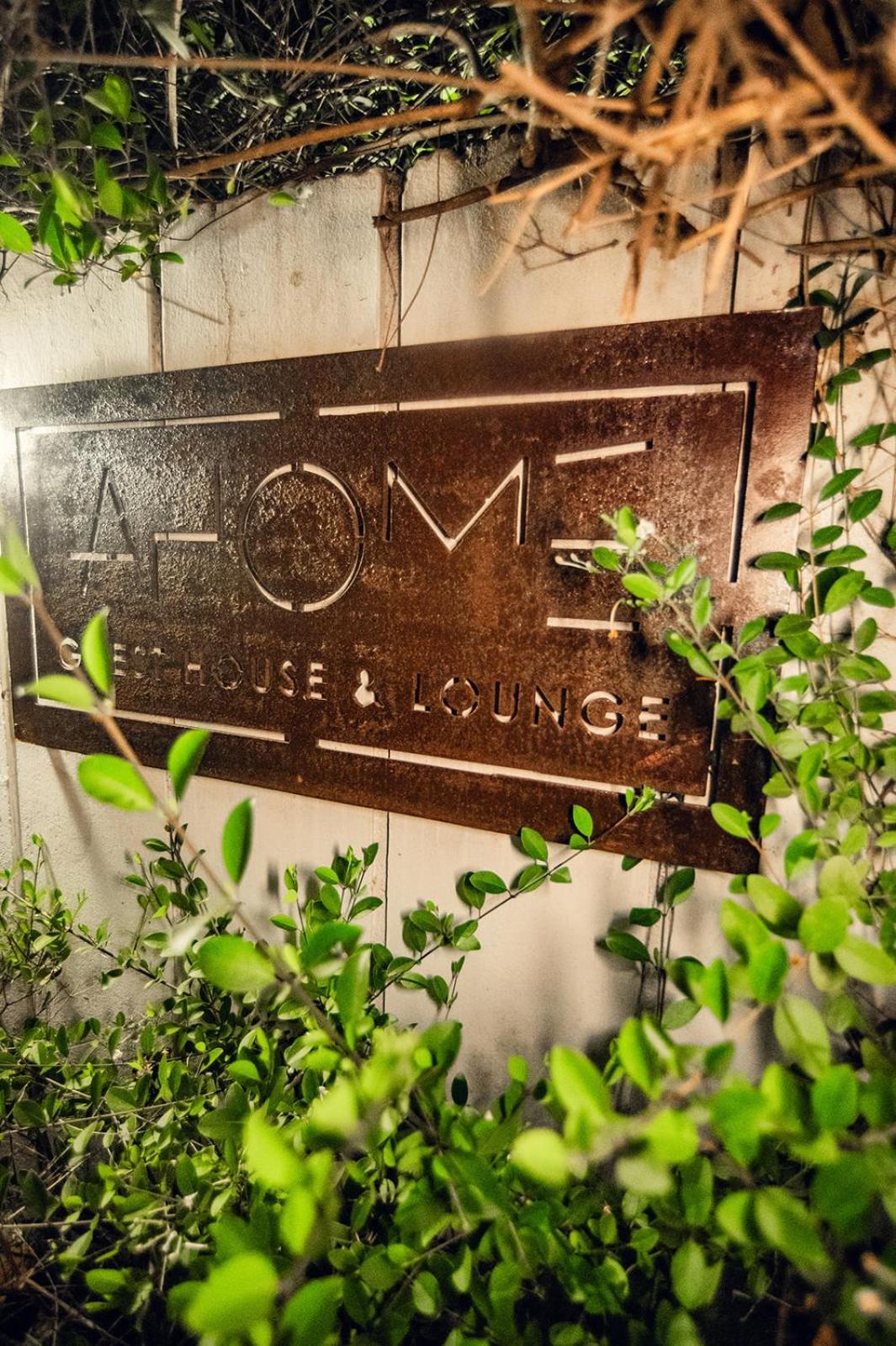 Ahome Guest House & Lounge Ломе Екстер'єр фото